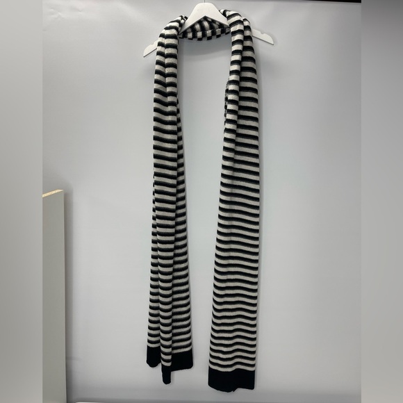 Rebecca Minkoff scarf (PA 2) - Picture 3 of 3